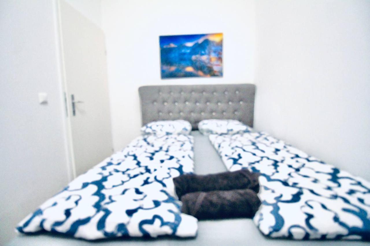 Modern Double Room Js B Vienna Exterior photo